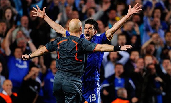 Michael Ballack phản ứng sau trận đấu