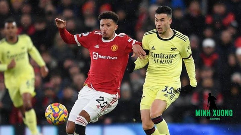 Tình huống tranh cãi trong trận đấu giữa Manchester United và Arsenal